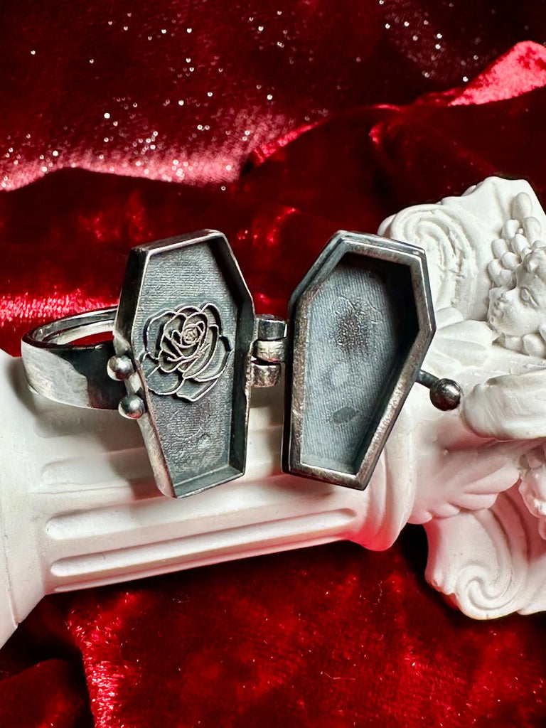 COFFIN POSION RING- Till Death Do Us Part