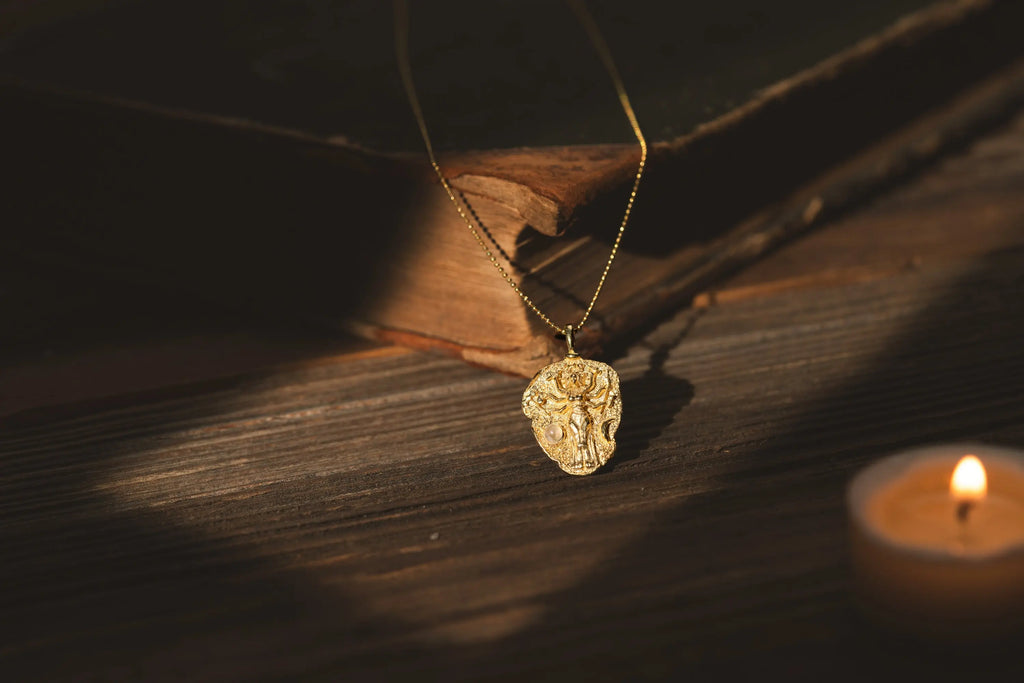 HECATE GODDESS Of WITCHCRAFT Moonstone Talisman Handcrafted Silver Necklace