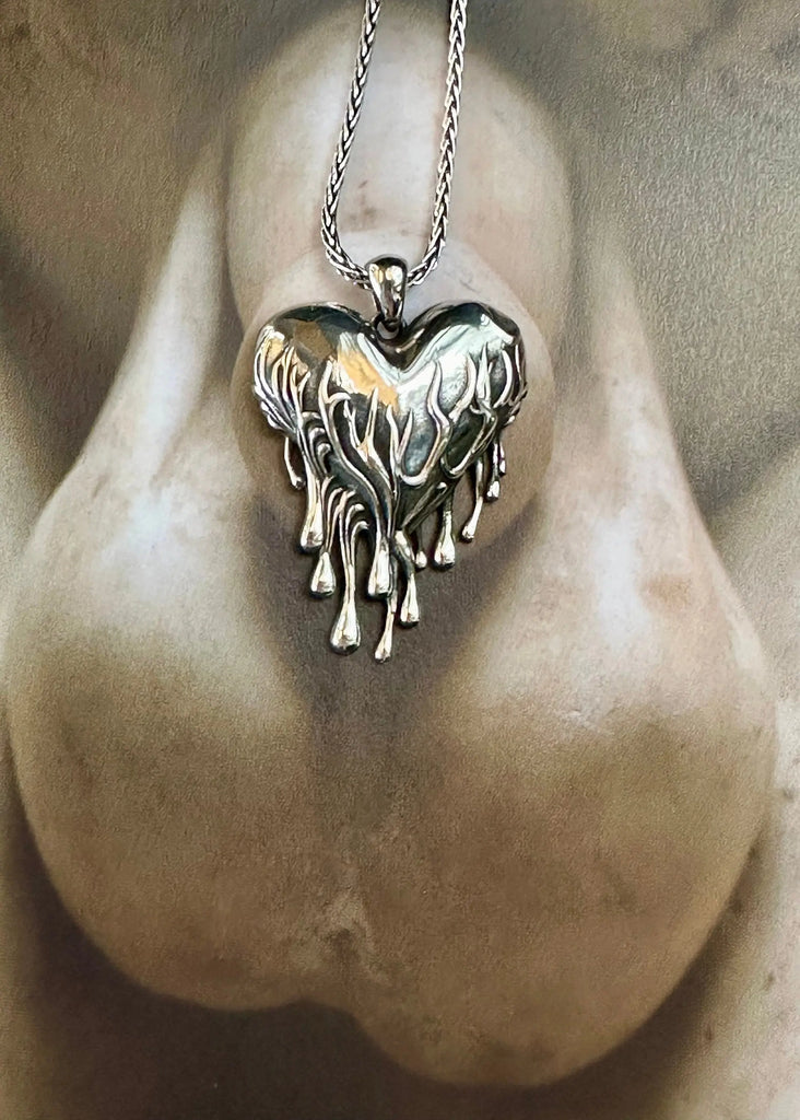 DRIPPING HEART 925k Sterling Silver Necklace with Chain